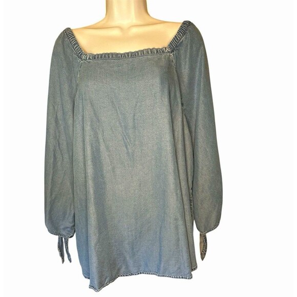Liz Claiborne 100% Lyocell light wash denim Blouse top. Size XL Blue - Picture 2 of 7